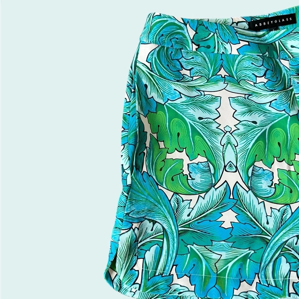 NWT Abbey Glass Penny Shorts Size 4 - Picture 4 of 4